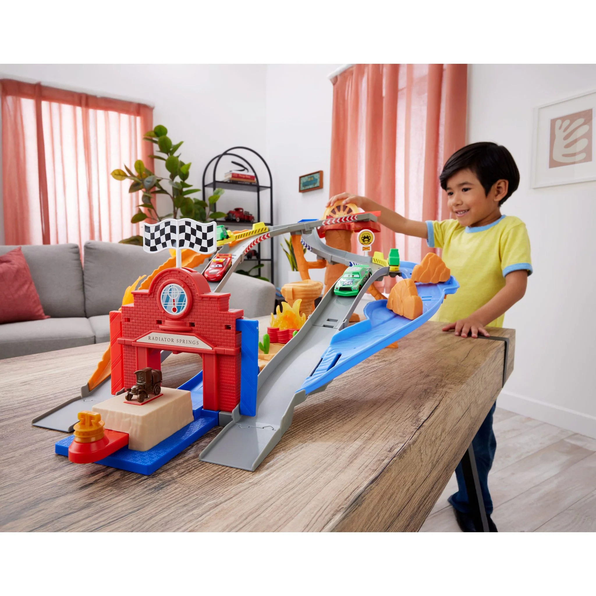 Disney Pixar Cars Rescue Road Raceway Playset - Image 8