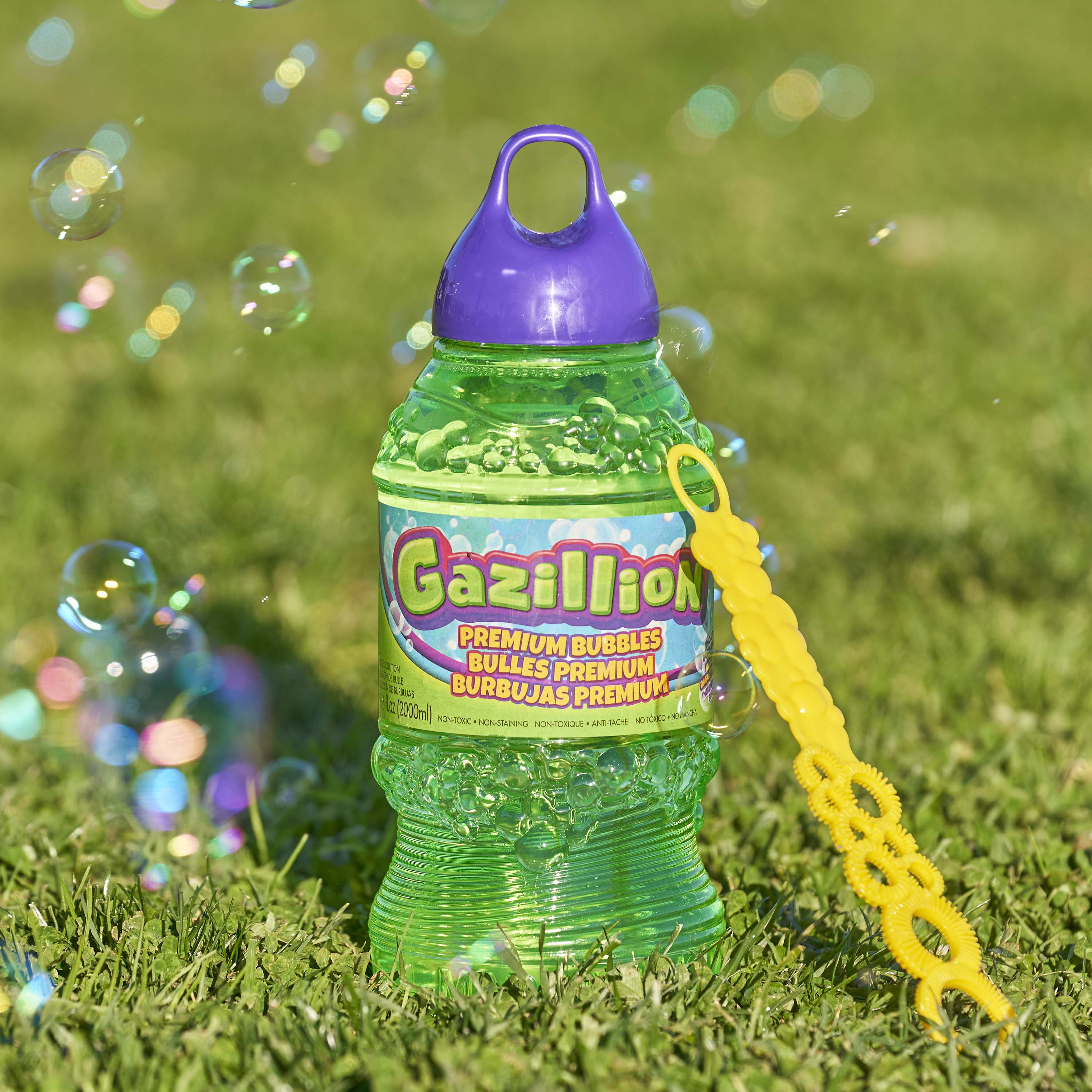 Gazillion Bubbles 2L Solution - Green - Image 4