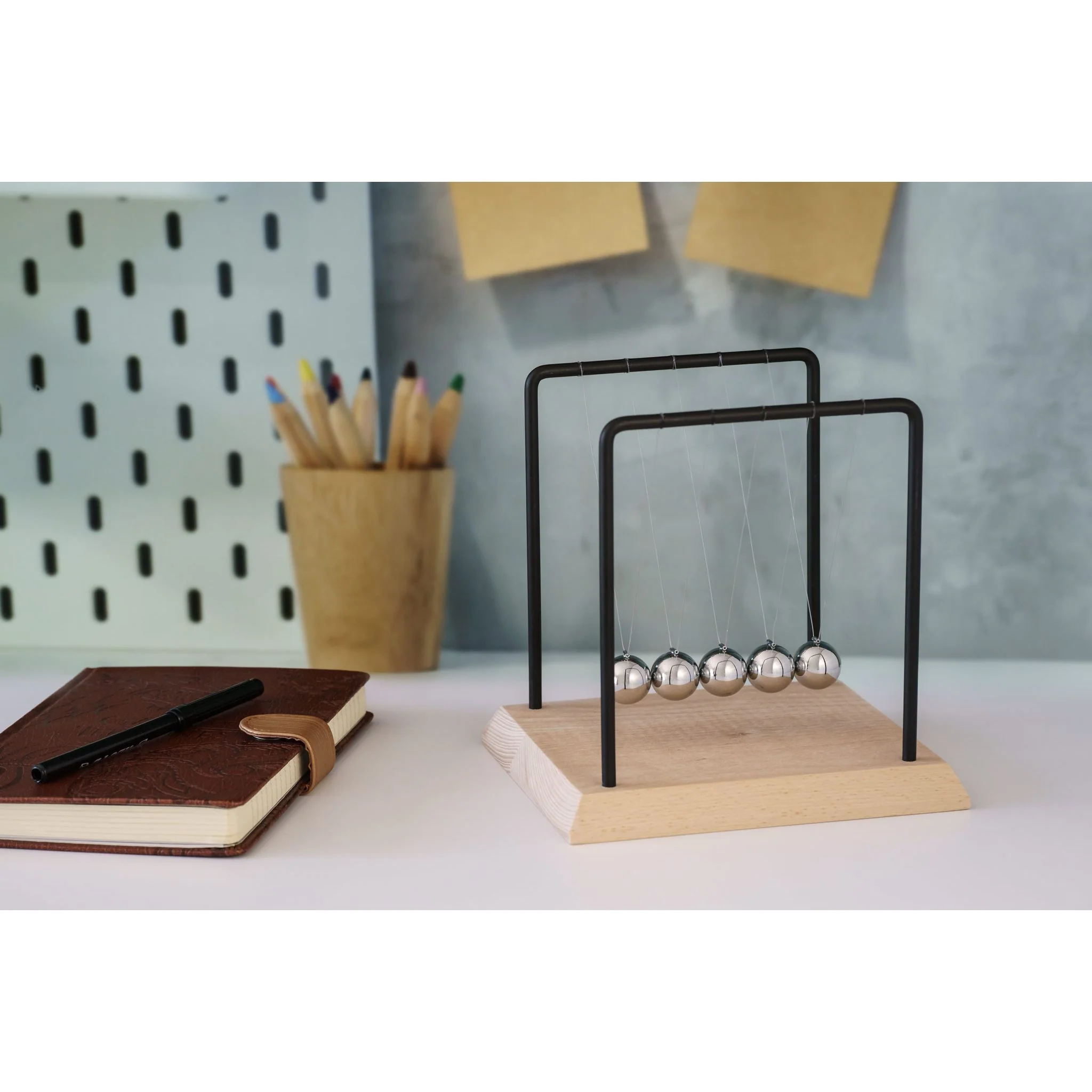Heebie Jeebies Newtons Cradle 18cm - Image 3