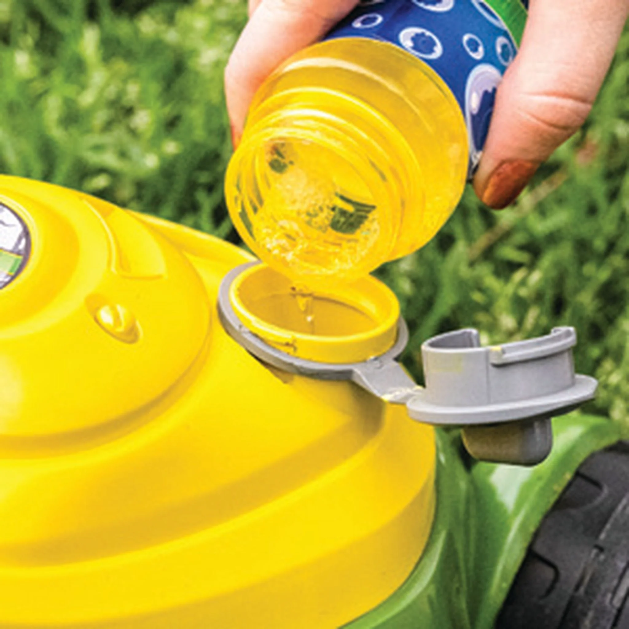 John Deere Bubble 'N' Go Mower Combo - Image 2