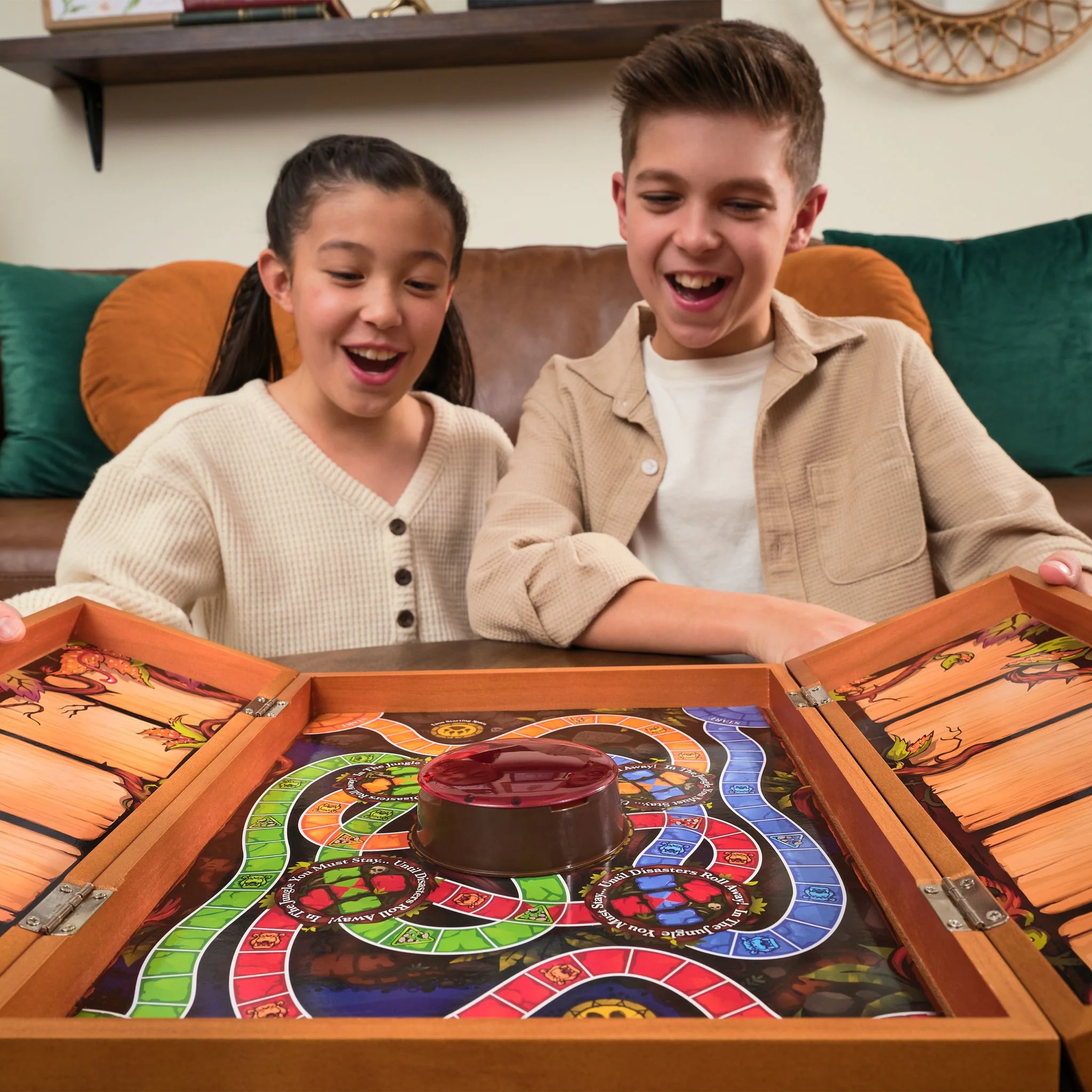 Jumanji Refresh Wooden Box Set Game - Image 6