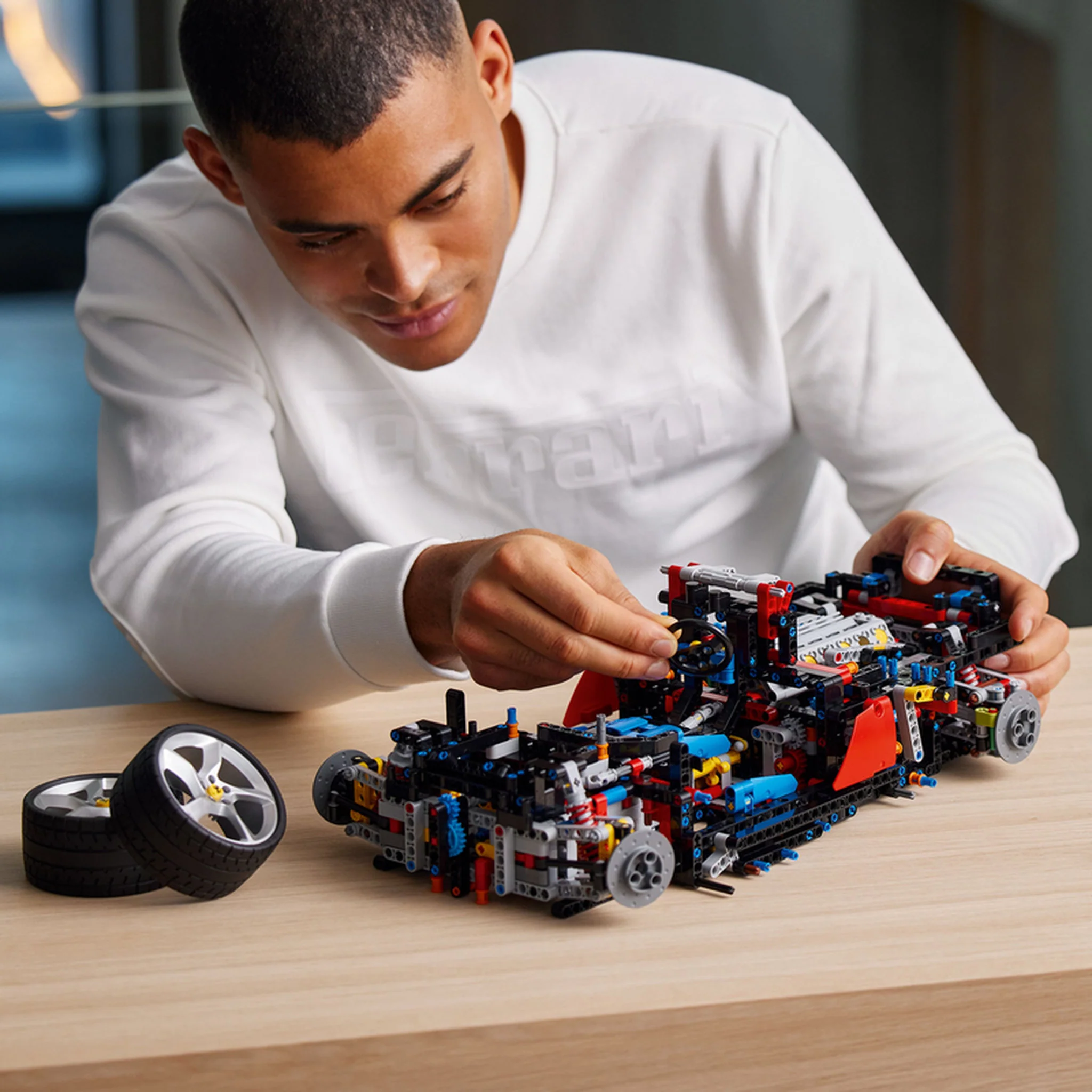 LEGO 42143 Technic Ferrari Daytona SP3 - Image 11