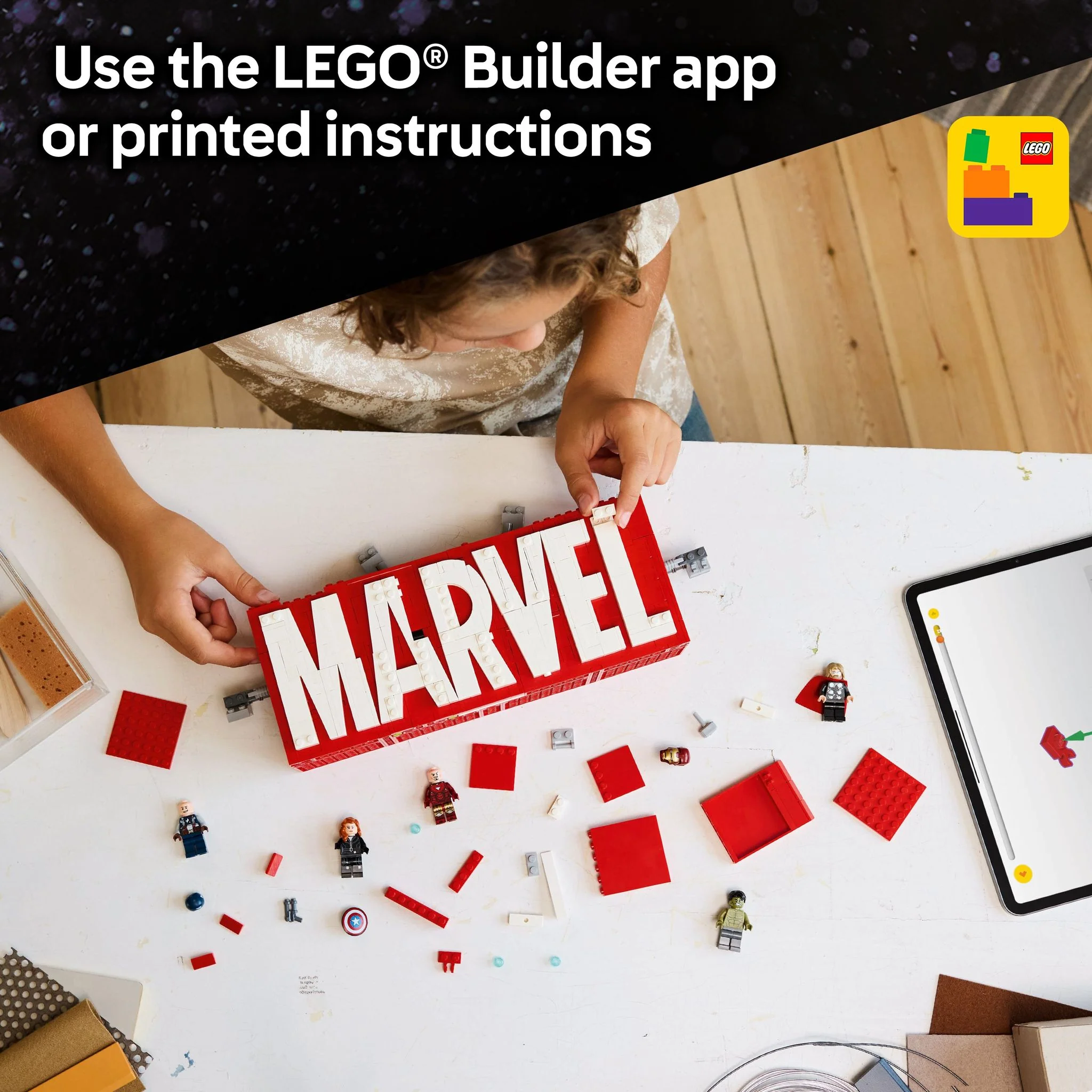 LEGO 76313 Marvel Super Heroes MARVEL Logo & Minifigures - Image 8
