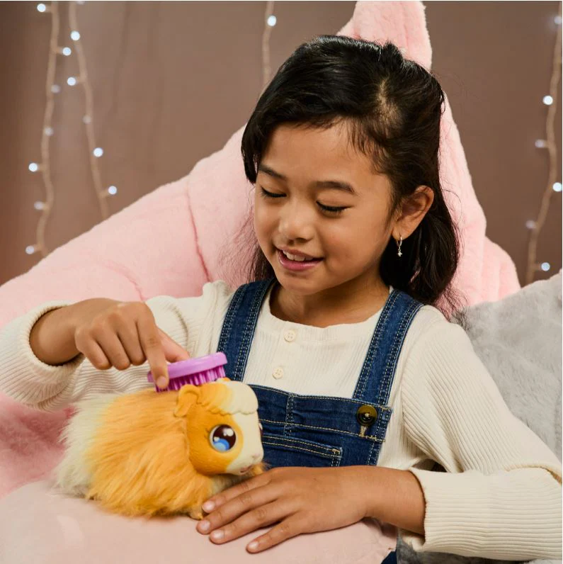 Little Live Pets Mama Surprise! Playset Guinea Pigs - Image 9