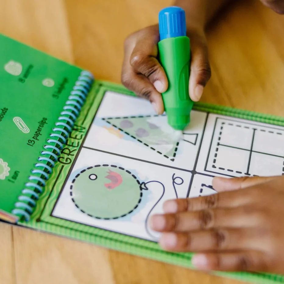 Melissa & Doug On The Go Water Wow! - Colours & Shapes - Image 4