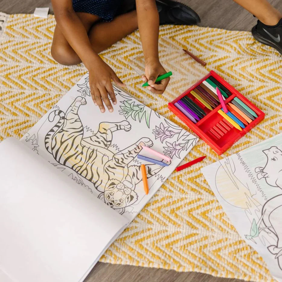 Melissa & Doug Jumbo Colouring Pad - Animal - Image 5