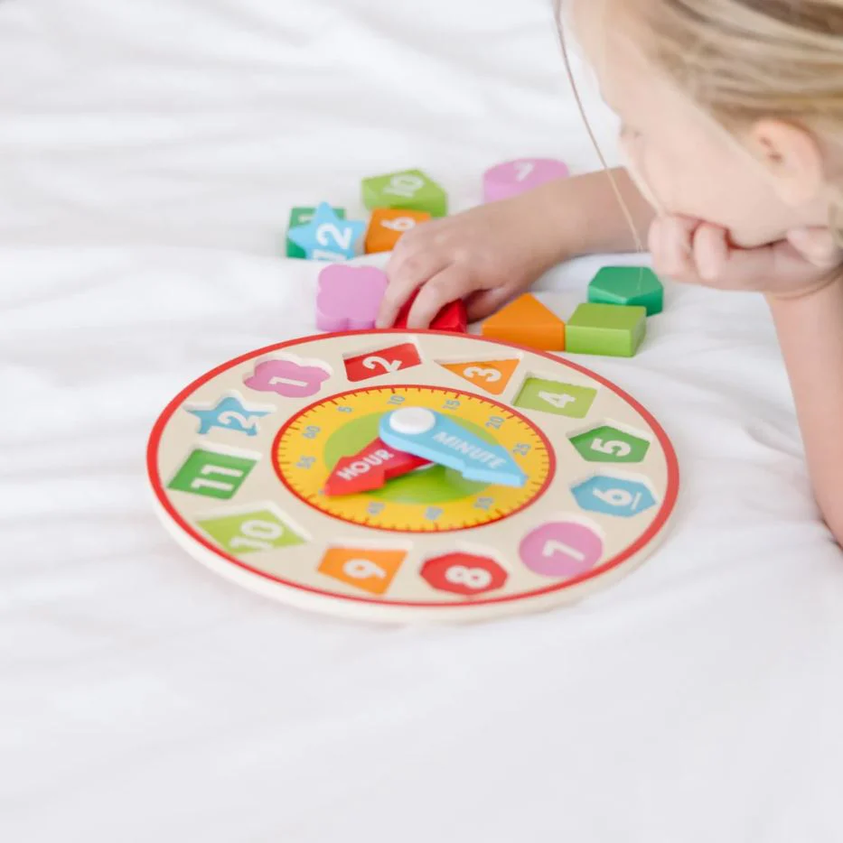 Melissa & Doug Classic Toy Shape Sorting Clock - Image 4