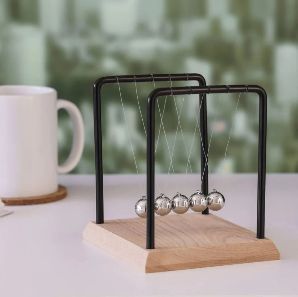 Heebie Jeebies Newtons Cradle 14cm - Image 3
