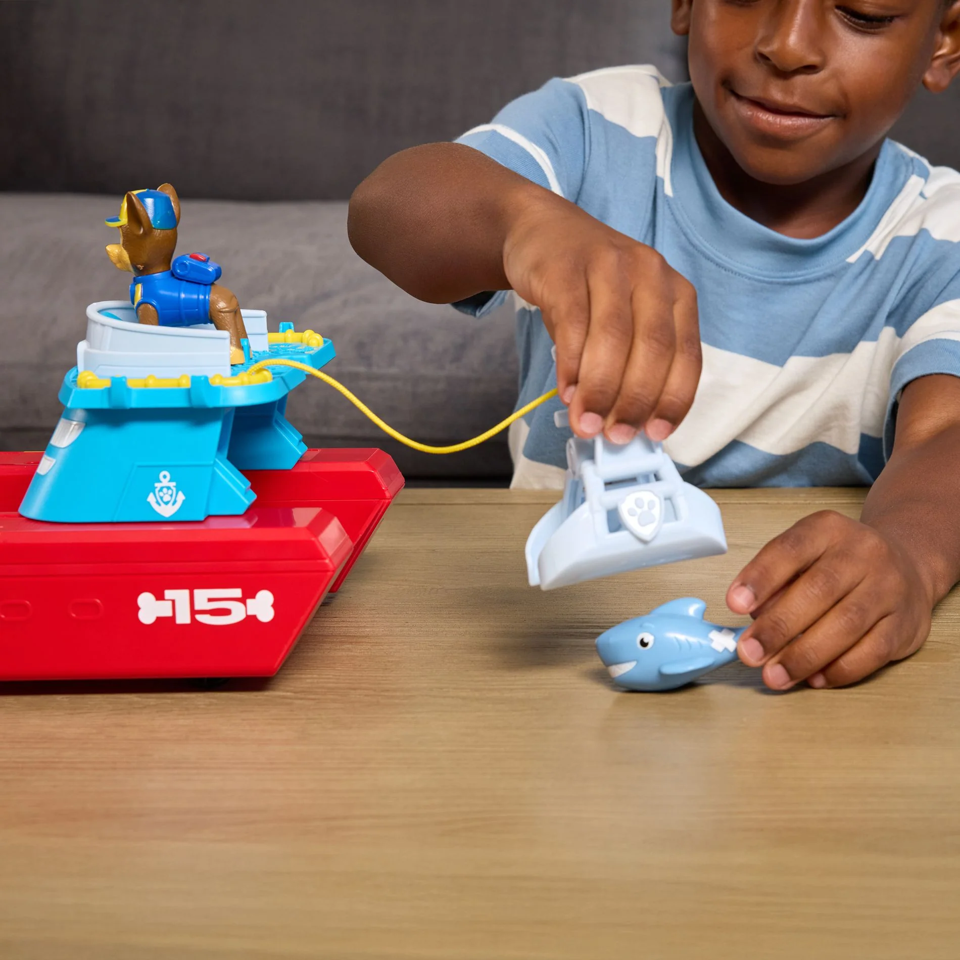 PAW Patrol Sea Patroller Vehicle With Chase Figure - Image 5