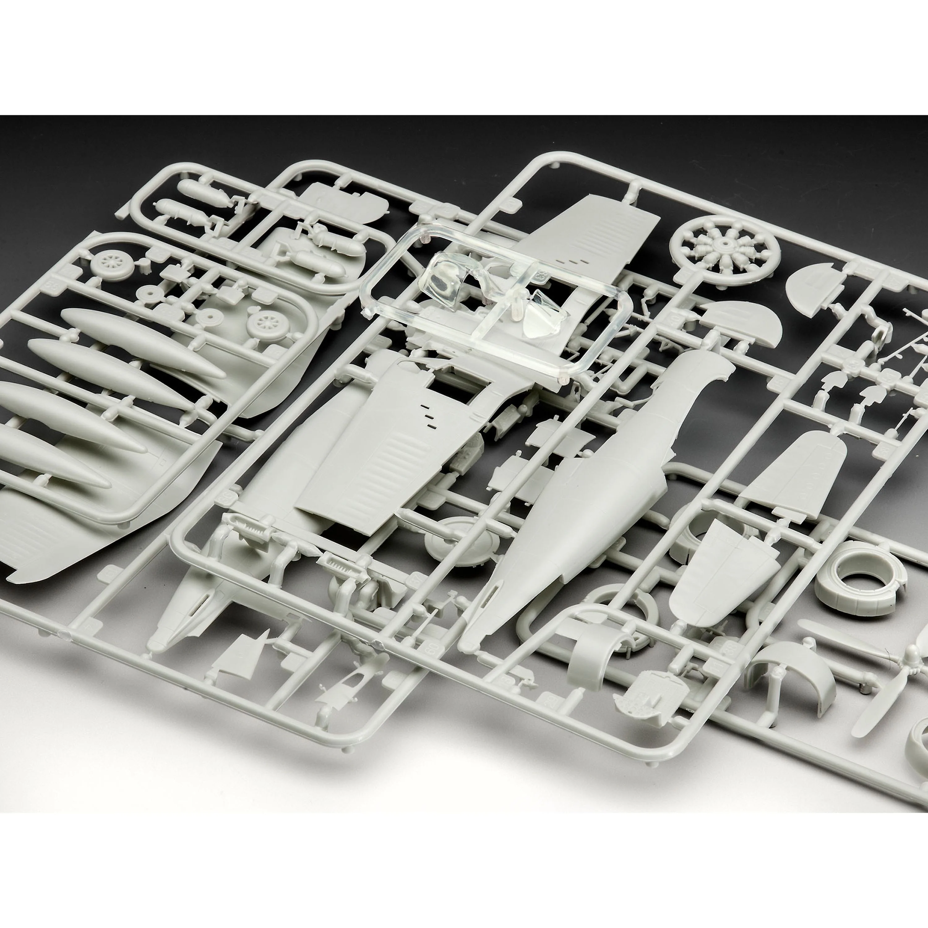 Revell F4U-4 Corsair Model Kit - Image 7