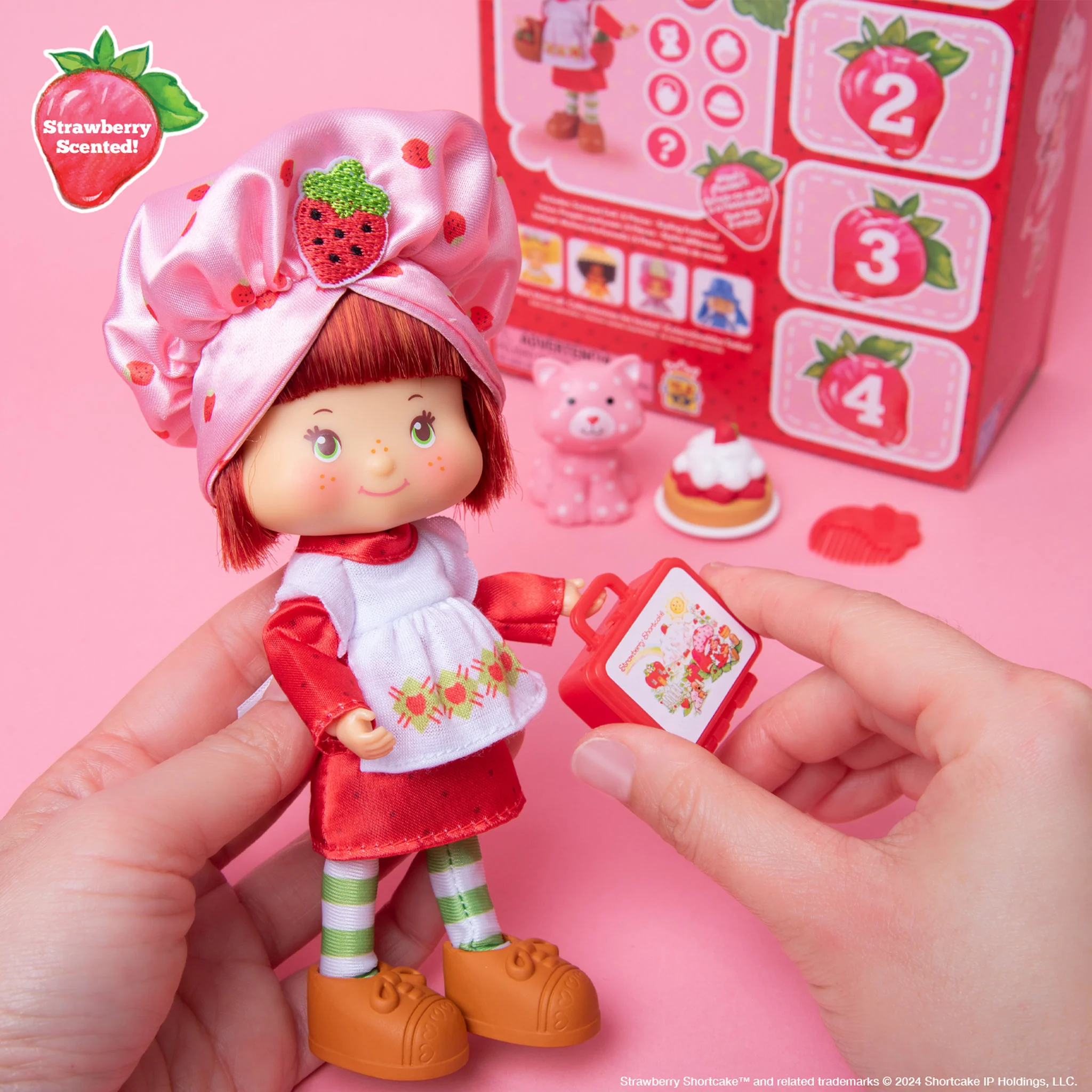 Strawberry Shortcake 5.5 Inch Fashion Doll - Image 5