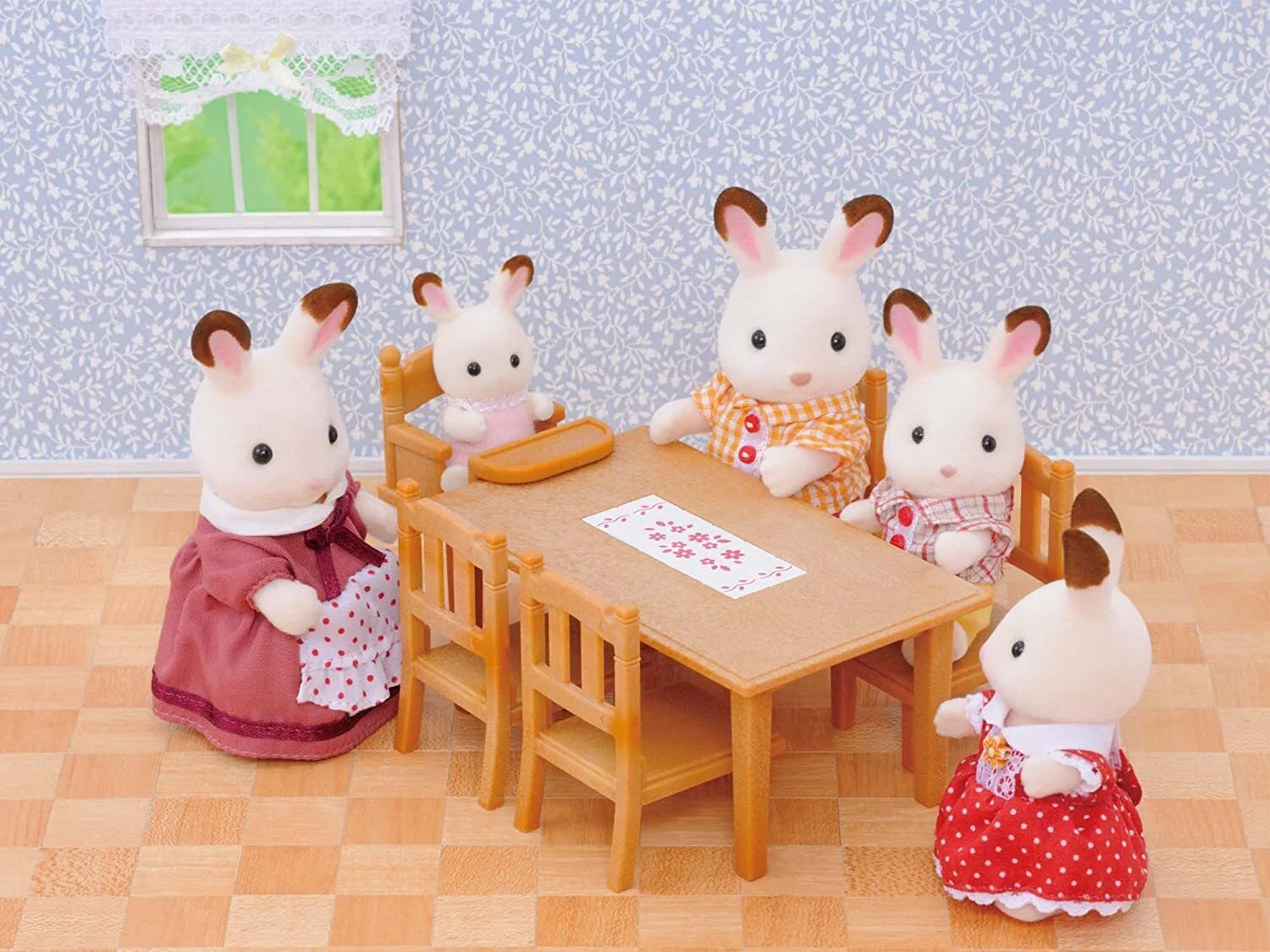 Sylvanian Families Family Table & Chairs Accessories Set - Image 3