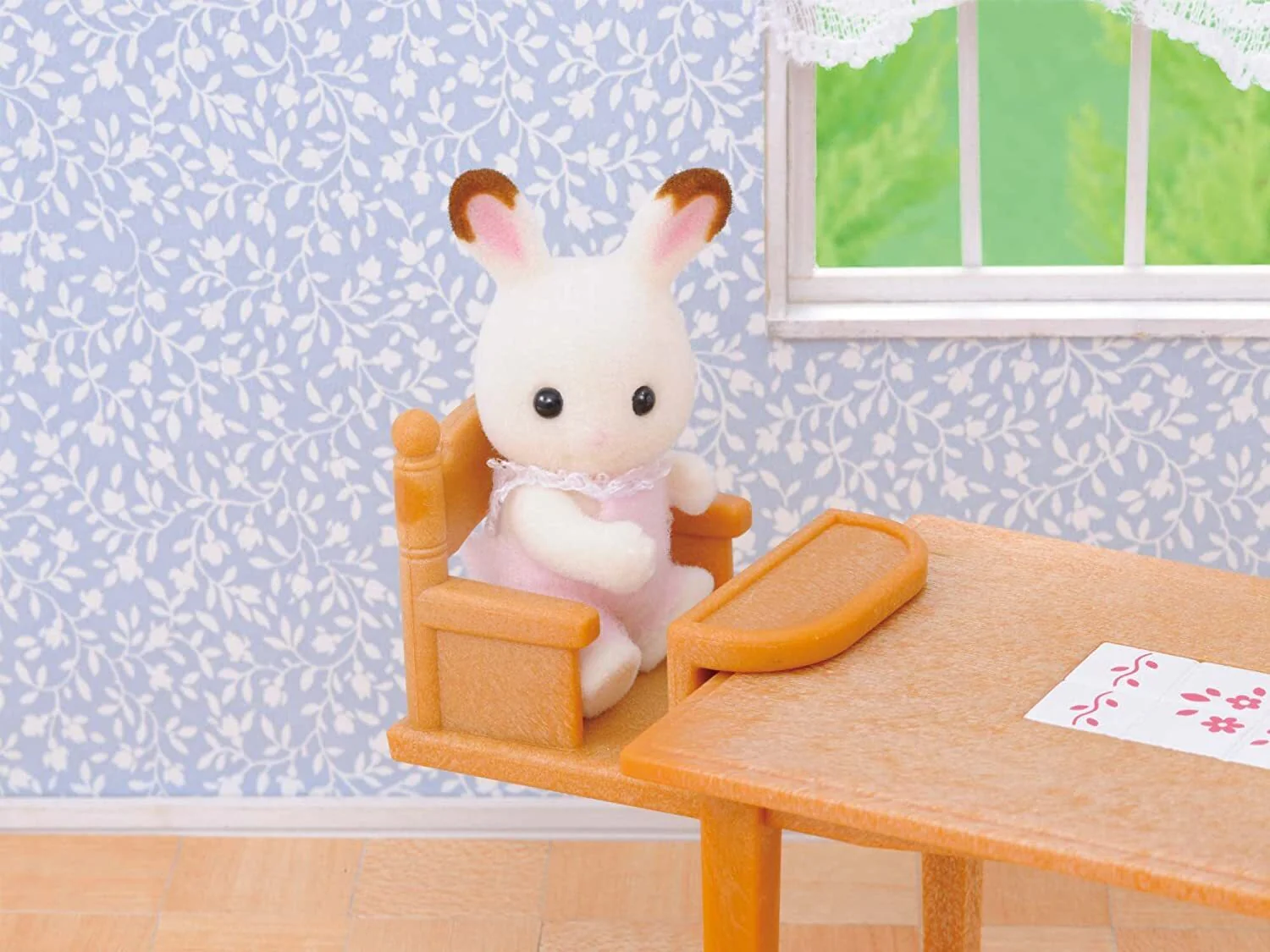 Sylvanian Families Family Table & Chairs Accessories Set - Image 5