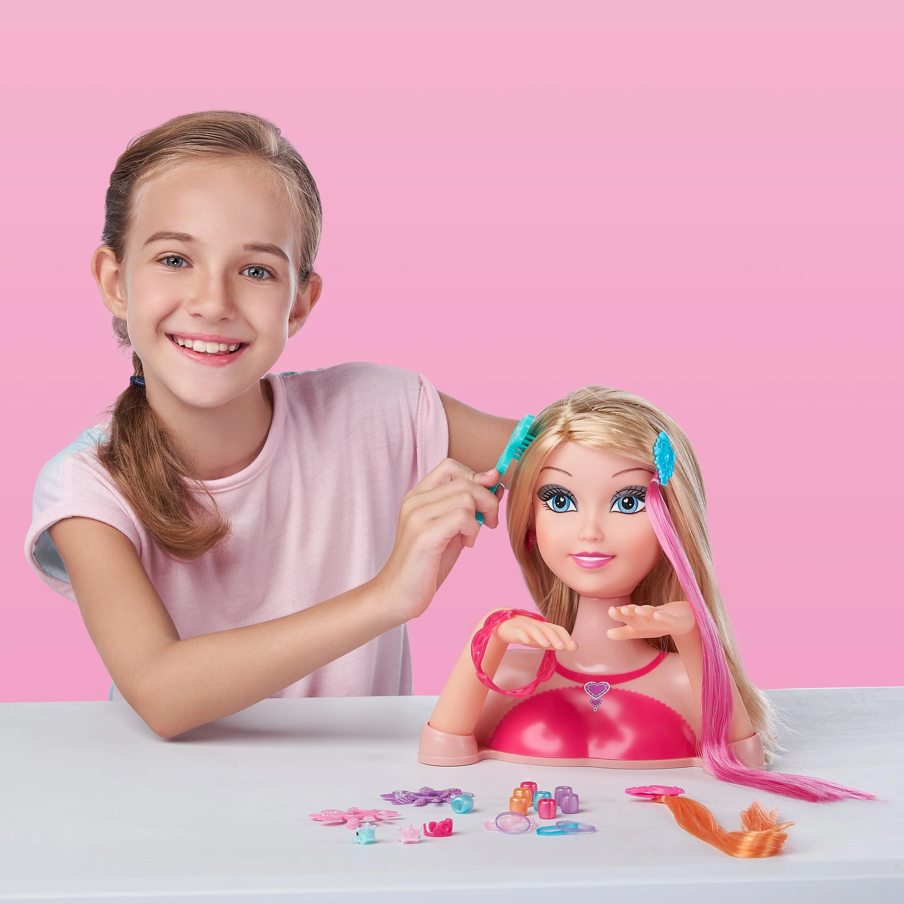 ZURU Sparkle Girlz Styling Princess Head With Fantasy Nail Design - Image 9